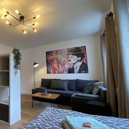 Charlie , Solingen Mitte, Ferien/Messe Wohnung Fuer Bis Zu 5 Personen Esterno foto