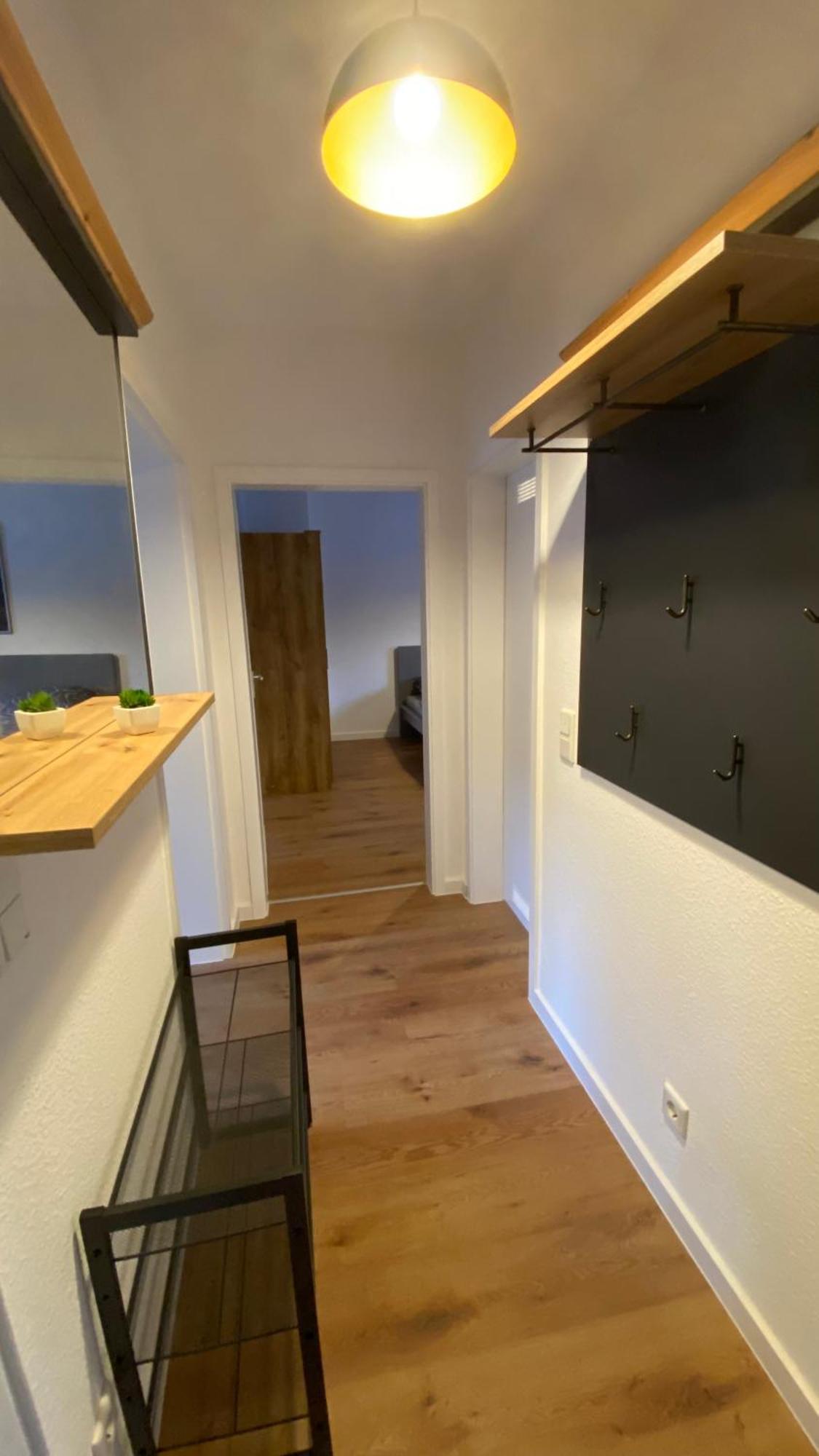Charlie , Solingen Mitte, Ferien/Messe Wohnung Fuer Bis Zu 5 Personen Esterno foto